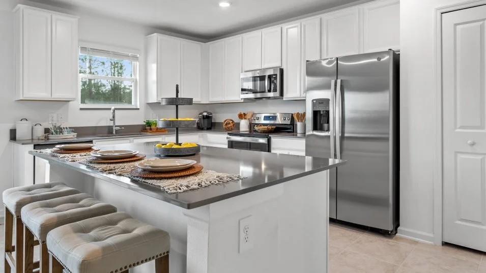 Casa Nova com 4 Quartos em Kissimmee Florida — long-term rental — gallery photo 3