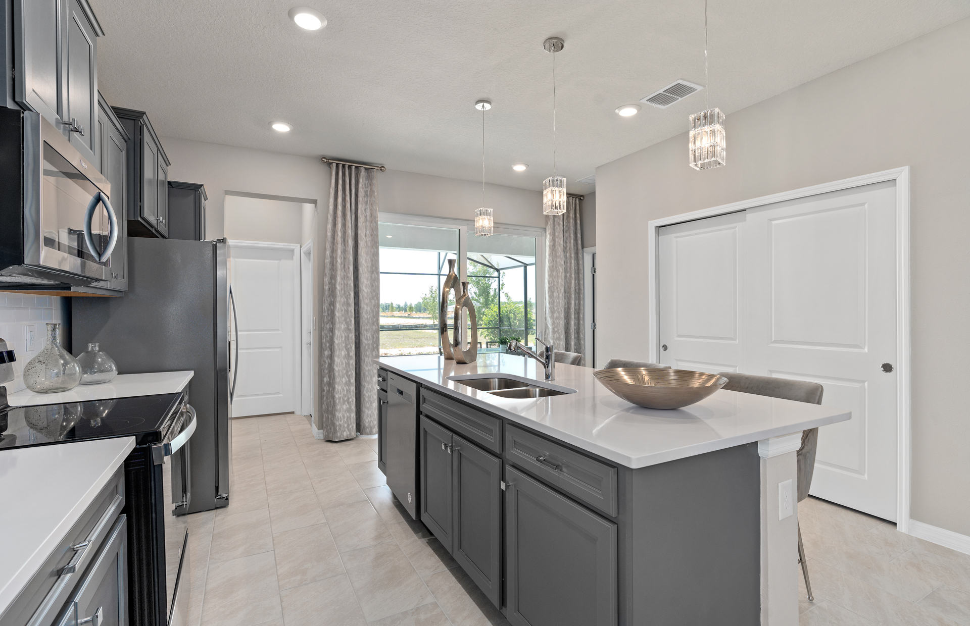 Residência Exclusiva com Duas Suítes Master e Piscina Privativa em Clermont Florida — Clermont — photo 4
